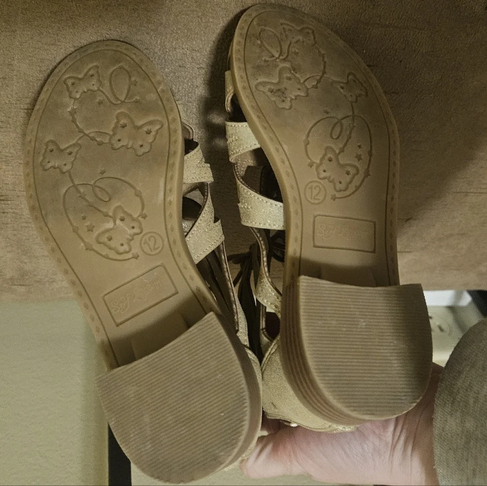 Girl's Tan Sandals
